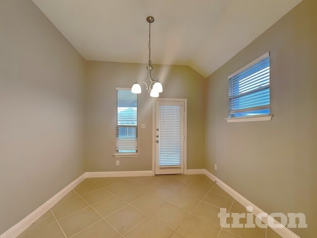 Foto del edificio - 1473 Eagle Nest Dr