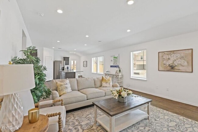 Foto del edificio - 4 br, 2.5 bath Condo - 4019 Ventana RDg Dr...