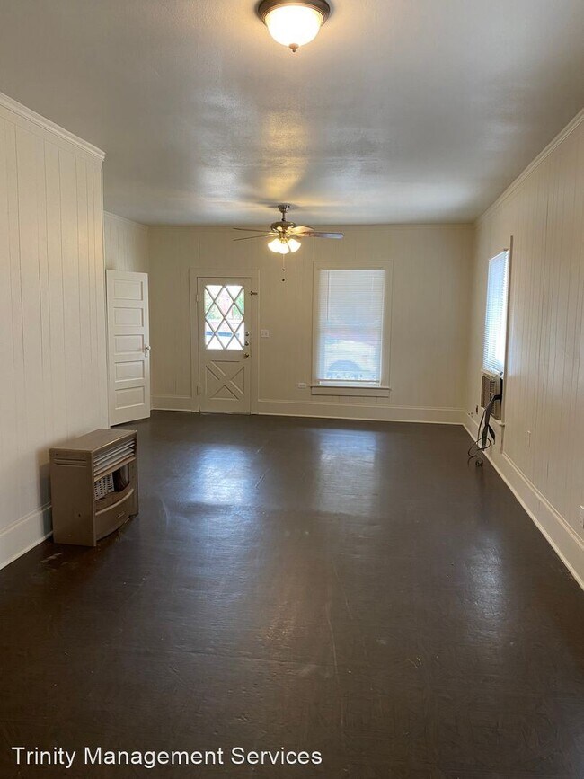 Building Photo - 3 br, 1 bath House - 125 S. Elm