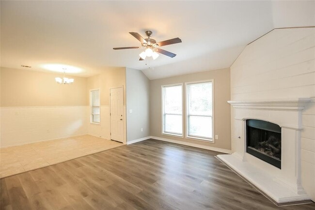 Foto del edificio - 11704 Gwendolyn Ln