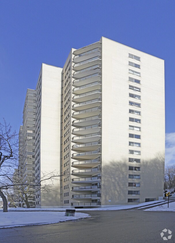 3250 Forest Hill, Montréal, QC H3V 1C8 Apartments 3250 Forest Hill