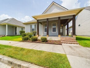 Building Photo - 117 Harvey Cay Ln