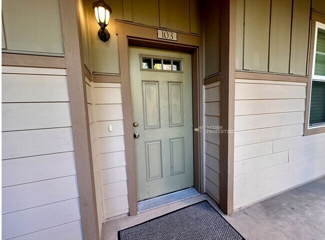Foto del edificio - 1850 SW Scenic Heights St