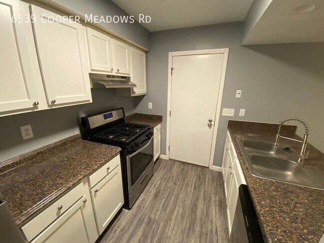 Foto del edificio - Cooper Meadows- Two Bedroom Townhome in We...
