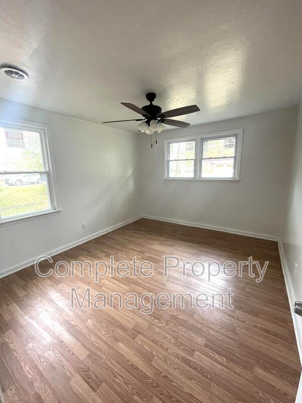 Foto del edificio - 4510 Rosa L Parks Ave
