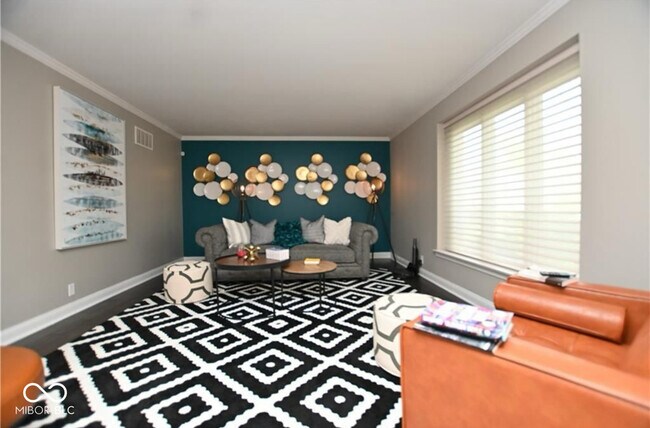 Foto del edificio - 7015 Keston Cir