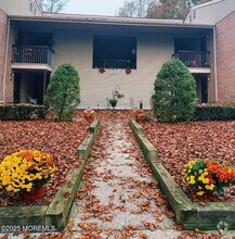 Building Photo - 227 Medford Ct