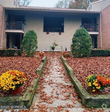 Building Photo - 227 Medford Ct