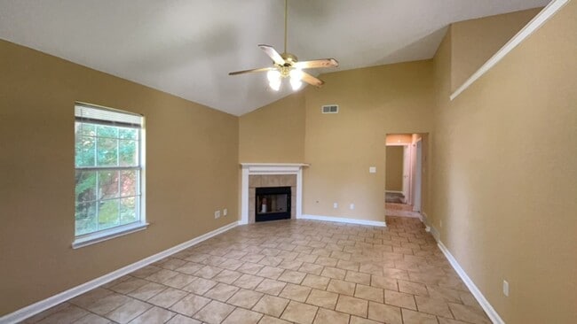 Photo - Renovated 2 Bedroom 2 Bath Home for Rent!