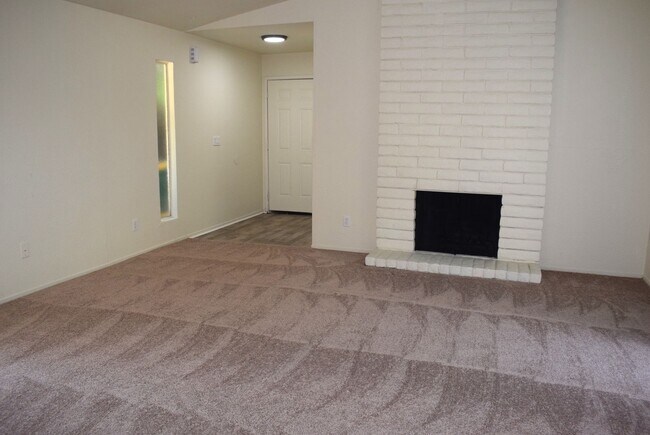 Foto del edificio - Resident Benefit Package Property