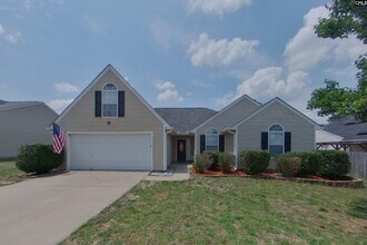 Building Photo - 89 Smokewood Dr