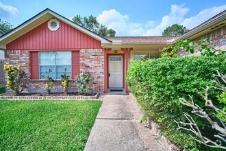 Building Photo - 17006 Summer Dawn Pl