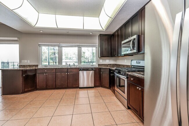 Building Photo - 11075 Marvelwood Rd