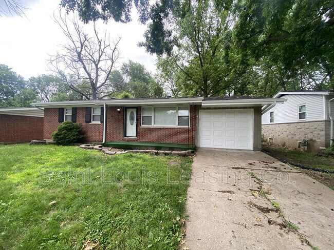 Building Photo - 1510 Reale Ave