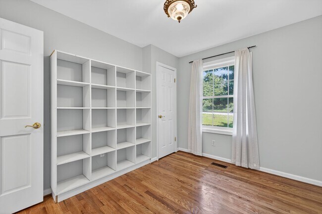 Building Photo - 23017 Timber Creek Ln