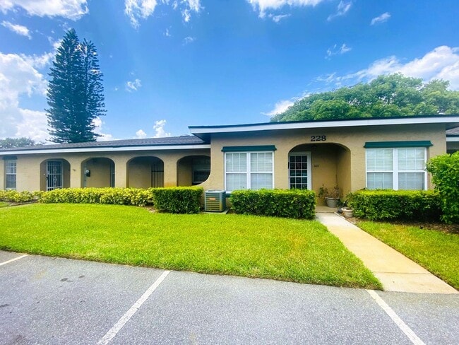 **For Sale** Everest Point - **For Sale** Everest Point Apartment