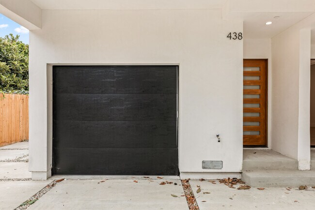 Foto del edificio - 438 E 28th St