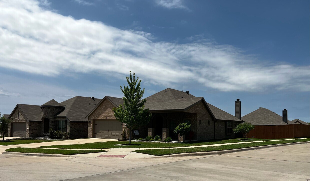 2500 Old Buck Dr, Weatherford, TX 76087 House Rental in Weatherford