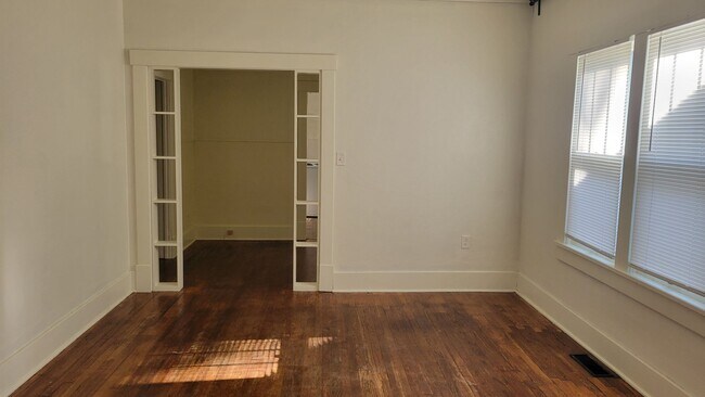 Foto del edificio - PRE-LEASING!! AVAILABLE JUNE 10TH! 3 Bedroom/1 Bathroom House