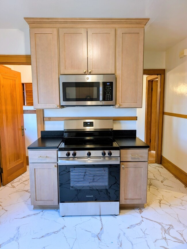 Building Photo - 2344 N 68th St