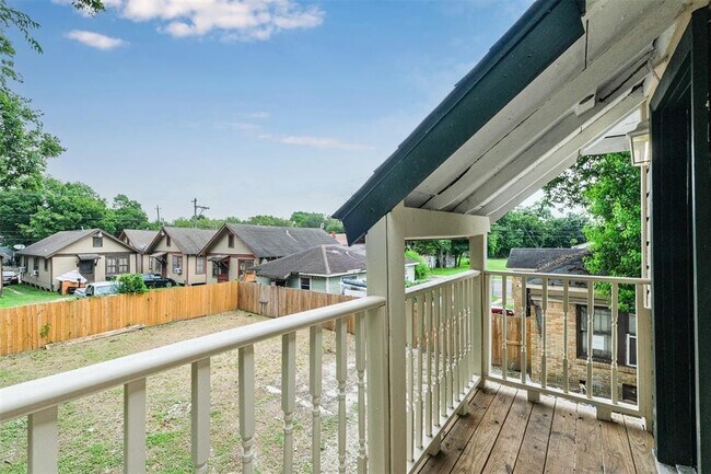 Foto del edificio - 3349 Anita St