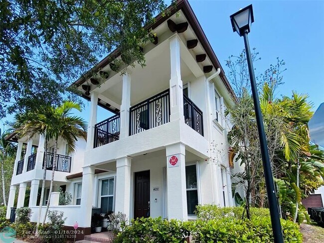 Foto del edificio - 4676 Monarch Way