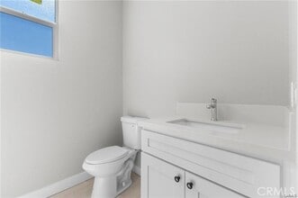 Building Photo - 1341 E 8th St