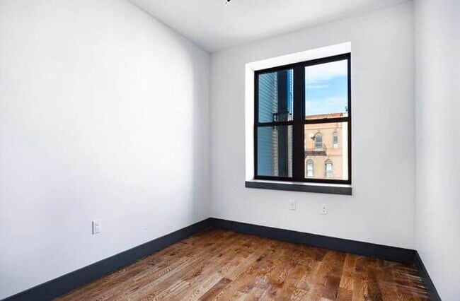 Foto del edificio - 174 Knickerbocker Ave