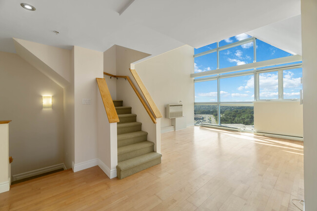 Building Photo - WELCOME TO THE HORIZON - STUNNING TWO LEVE...