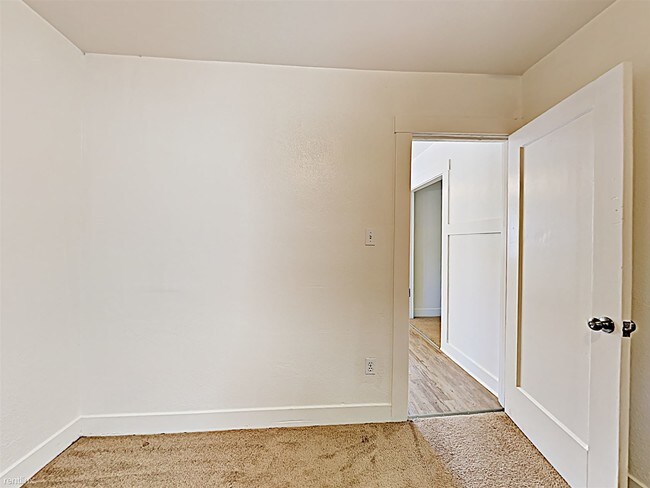 Foto del edificio - 1 br, 1 bath House - 1260 Coolidge Ave