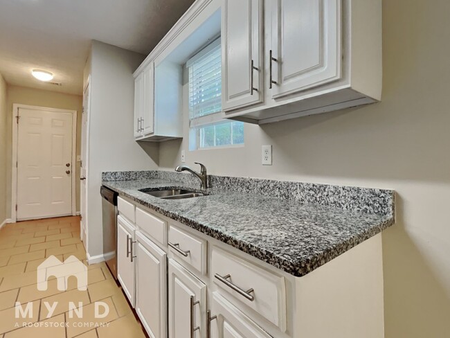 Building Photo - 281 Willow Springs Dr