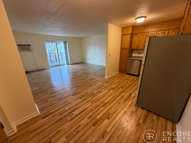 Building Photo - 79 Sutherland Rd