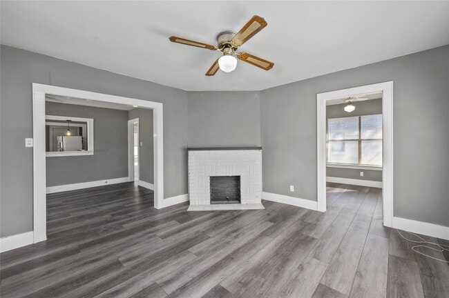 Building Photo - 1501 Dunlavy St