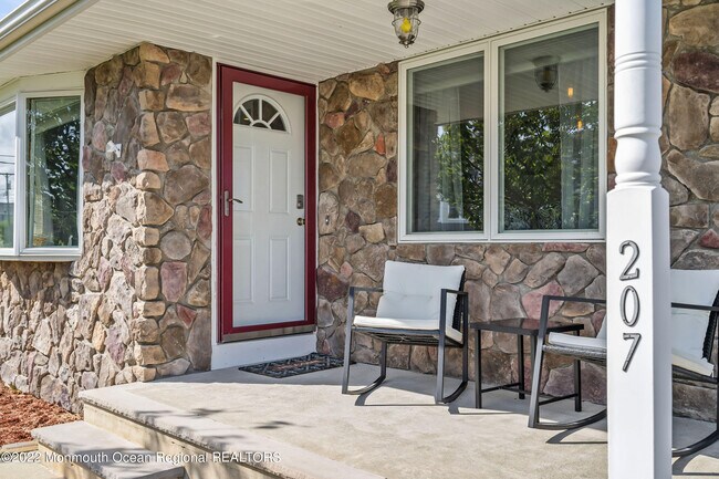 Building Photo - 207 Washington Ave