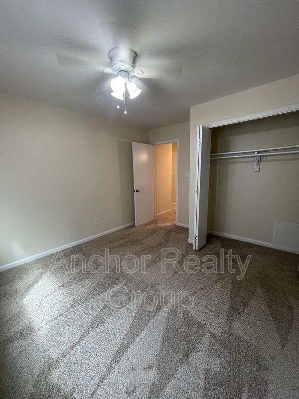 Foto del edificio - 2226 Sedgewick Dr