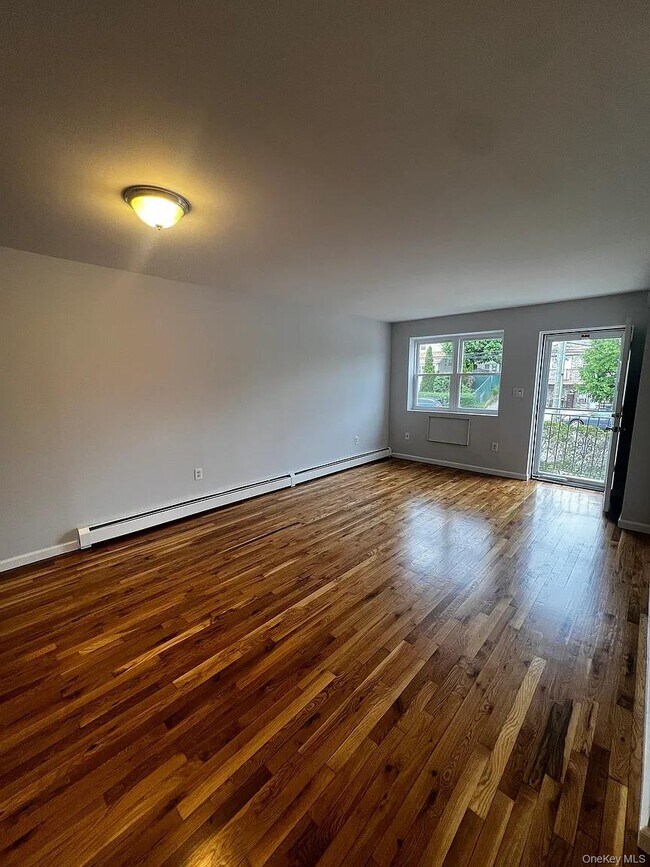 Foto del edificio - 2918 Sampson Ave