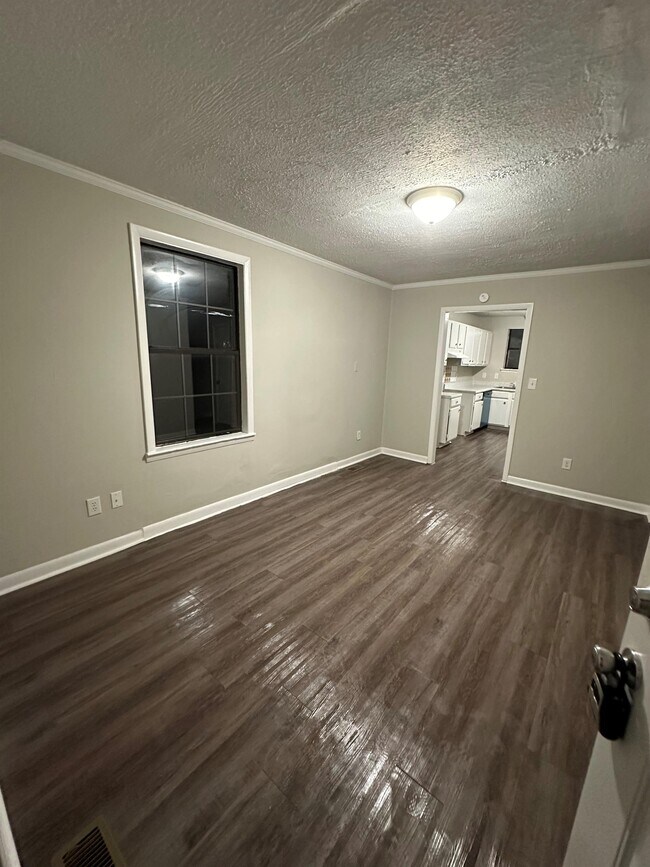 Foto del edificio - 508 Cedarmont Dr