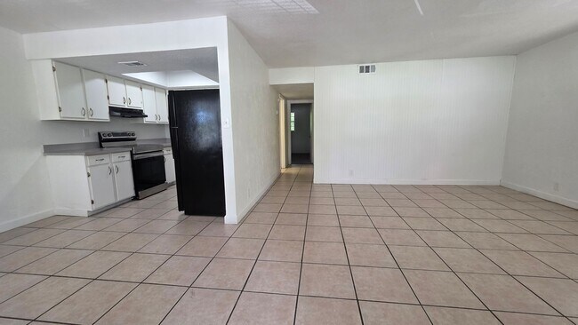 Foto del edificio - 1140 S Ridgewood Ave