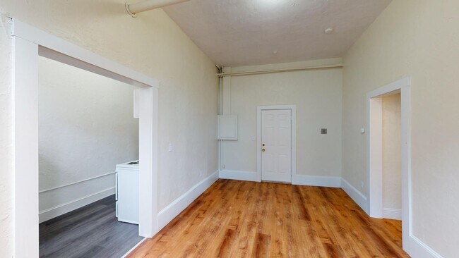 Foto del edificio - 99 Brainerd Rd