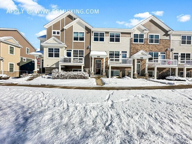 Building Photo - 4br 3ba 2cg ~ Security Deposit Free Altern...