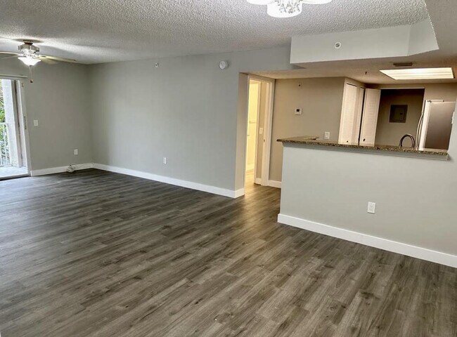 Building Photo - 5021 Wiles Rd