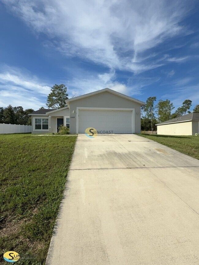 Building Photo - 15709 SW 52nd Ave Rd