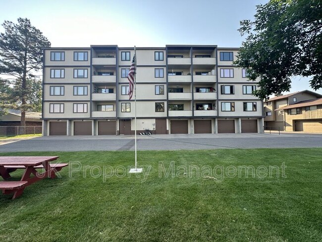 Building Photo - 1540 Meadowlark Dr