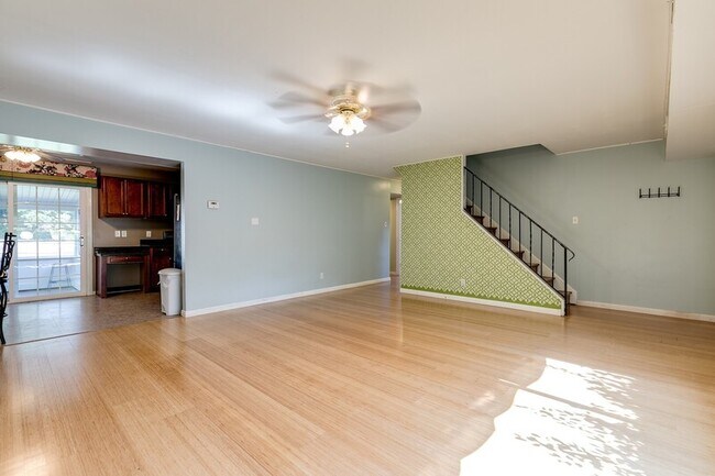 Foto del edificio - 1306 Andover Rd