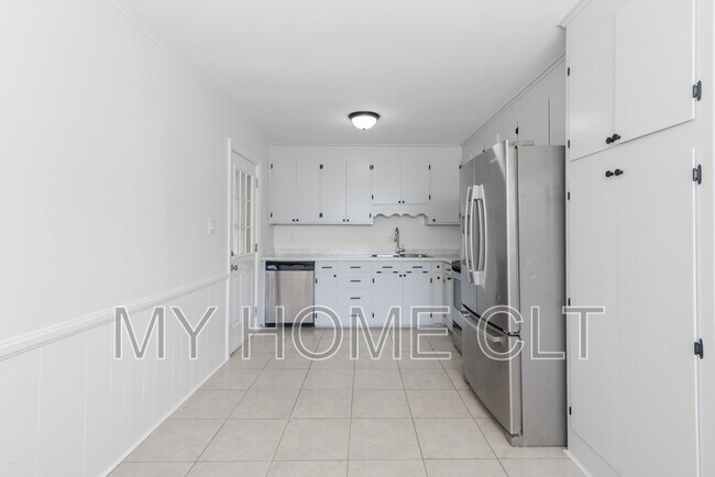Building Photo - 4617 Brooktree Dr