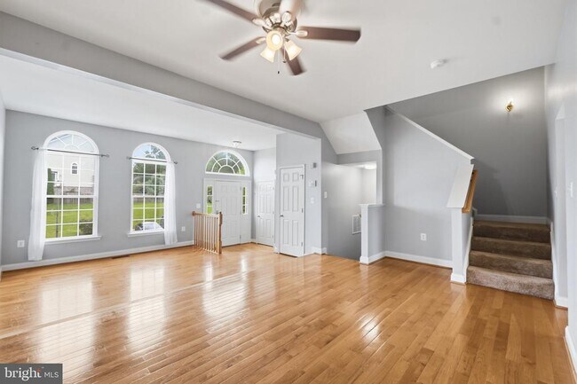 Building Photo - 899 Stonefield Square NE