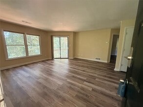 Building Photo - 1580 Oakpoint Dr SW