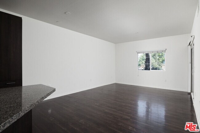 Building Photo - 1408 W Washington Blvd