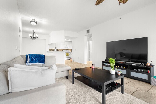 Building Photo - 3022 Alcazar Pl