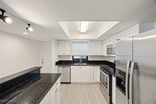 Foto del edificio - 28180 Pine Haven Way